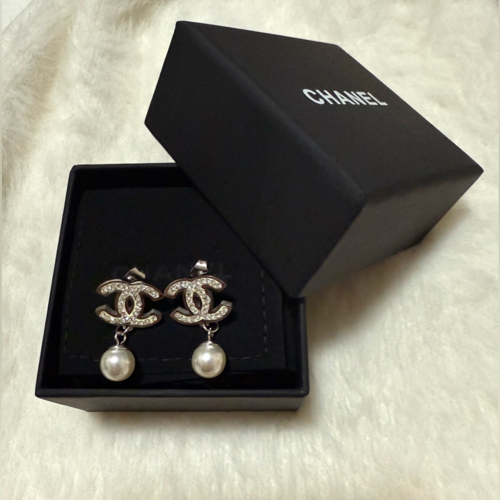 Silver Crystal CC W/ Drop Pearl Earrings